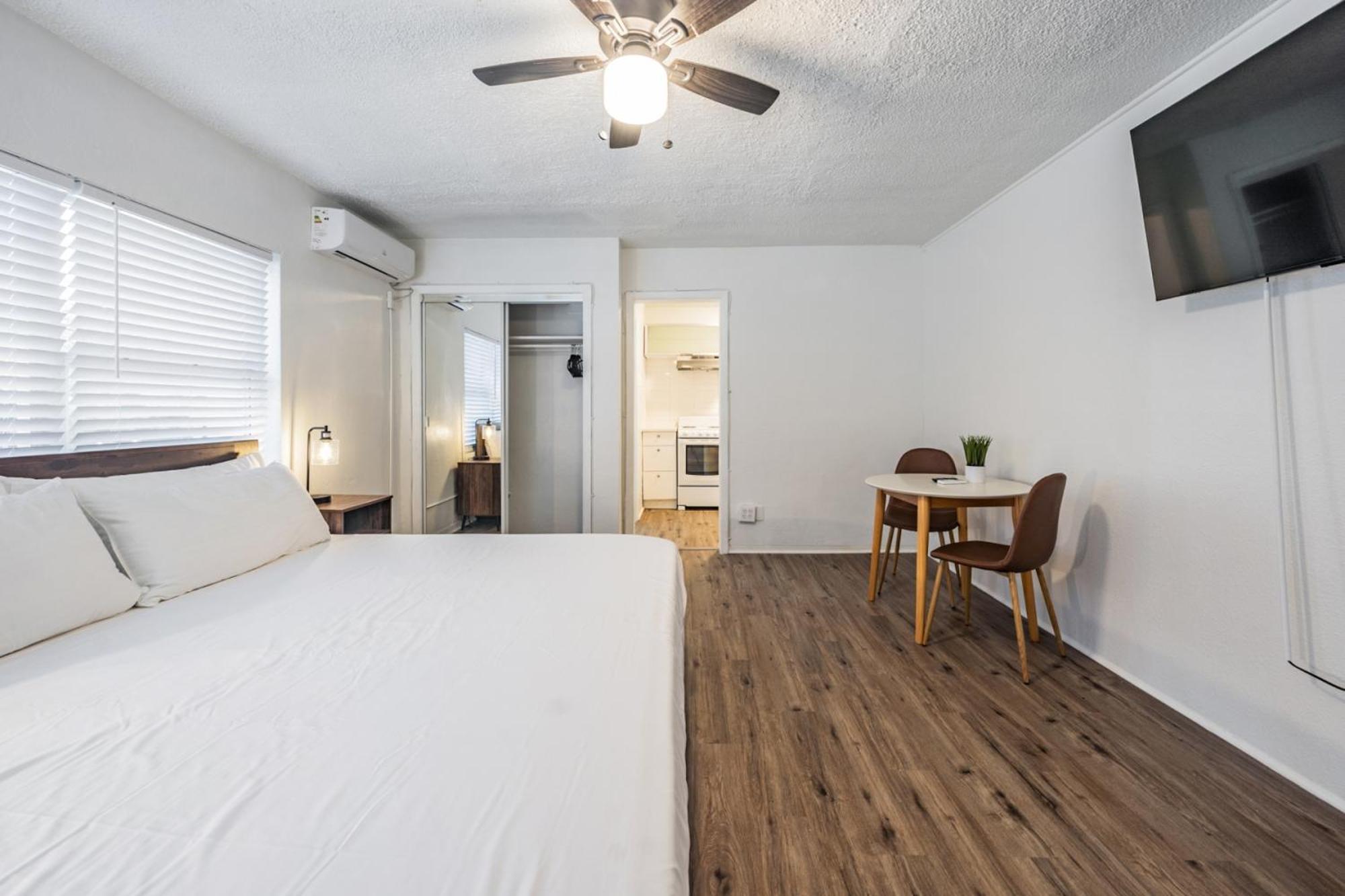Elegant Studio Apartment In Downtown St Pete - Great Community Events! Сейнт Питърсбърг Екстериор снимка